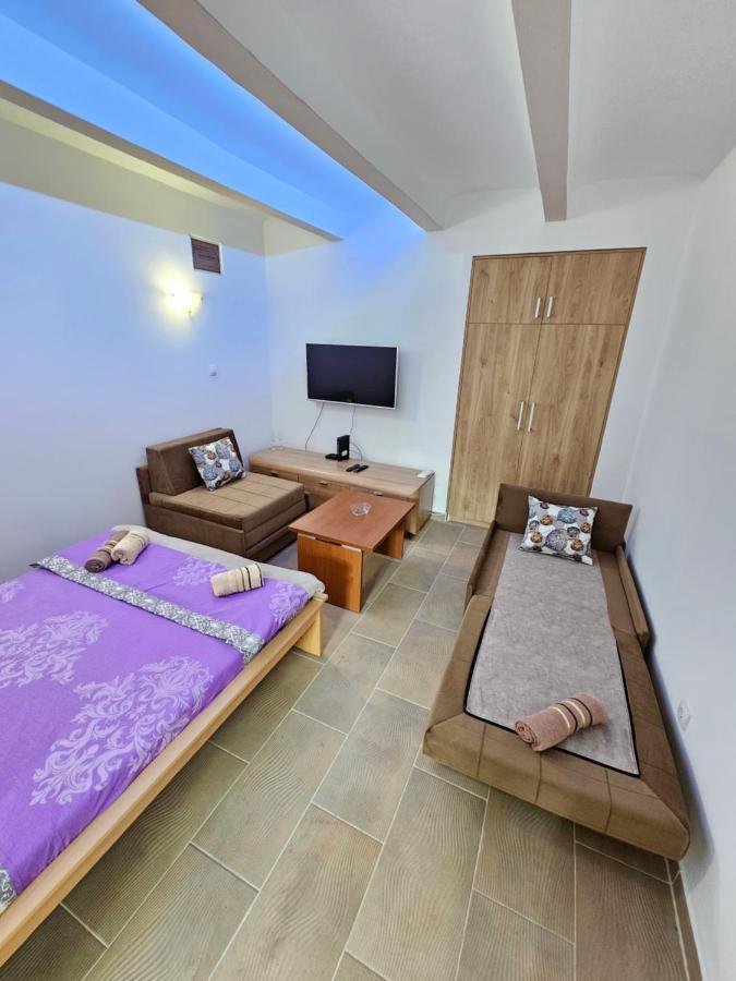 Booking Apartments Alone 1 Belgrade Exterior photo