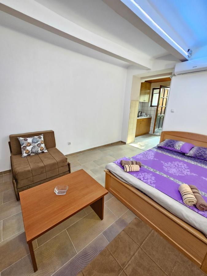 Booking Apartments Alone 1 Belgrade Exterior photo