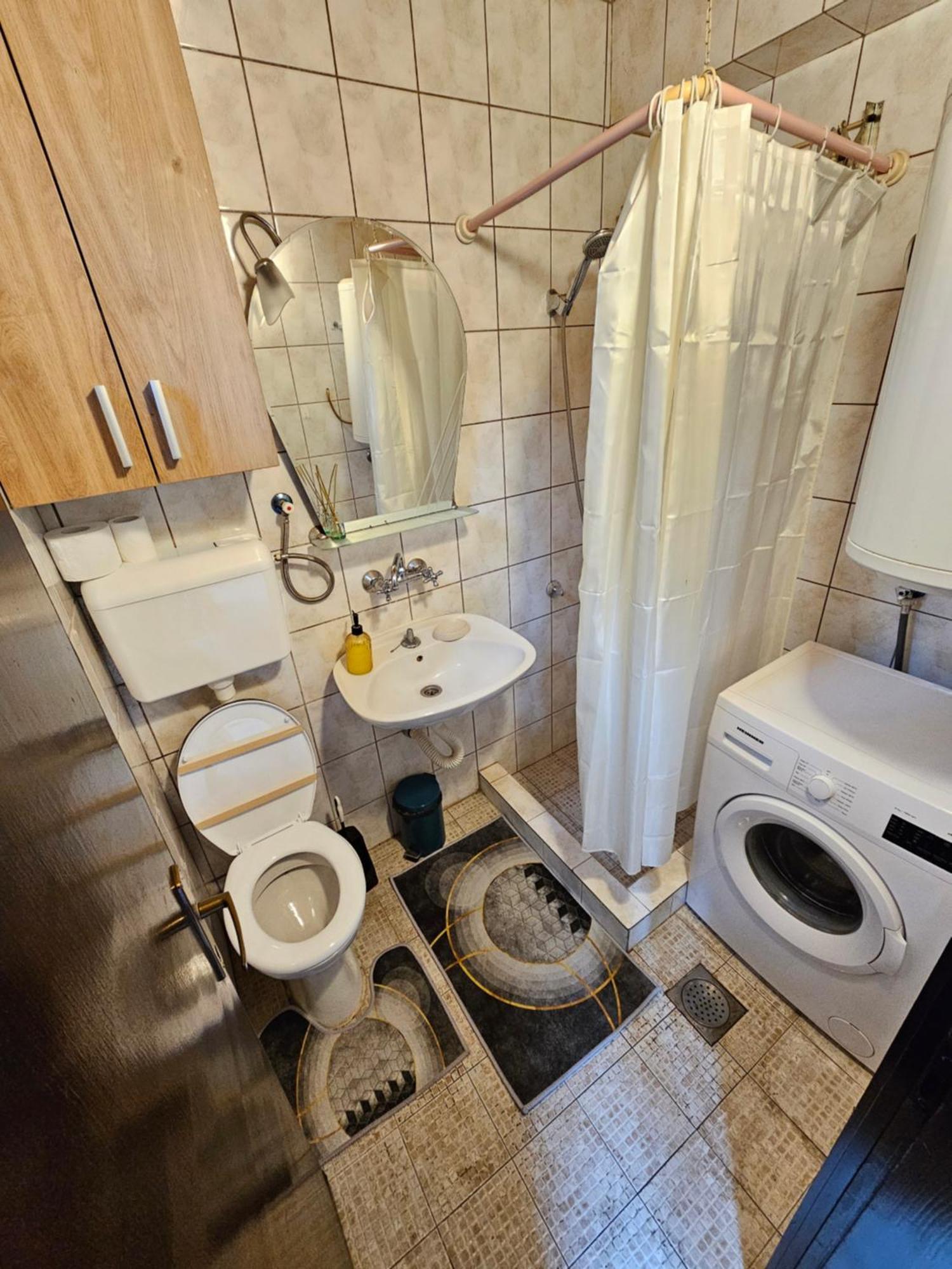 Booking Apartments Alone 1 Belgrade Room photo