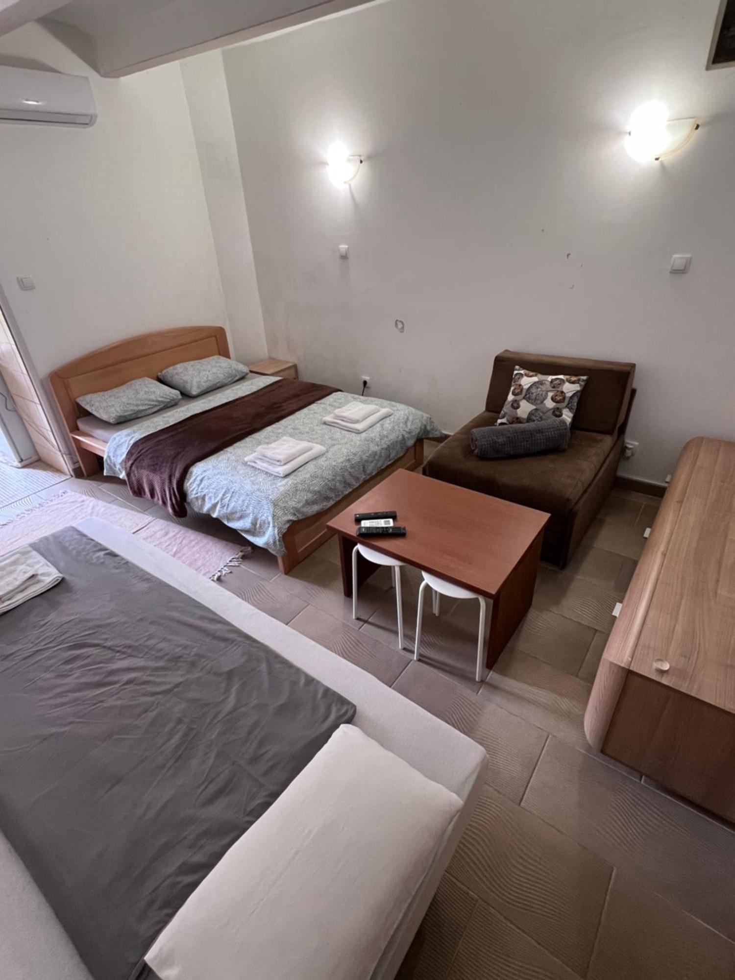 Booking Apartments Alone 1 Belgrade Exterior photo